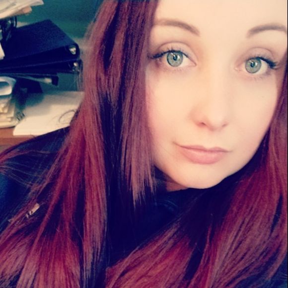 Meet your Posher, Nicole - Picture 2 of 2